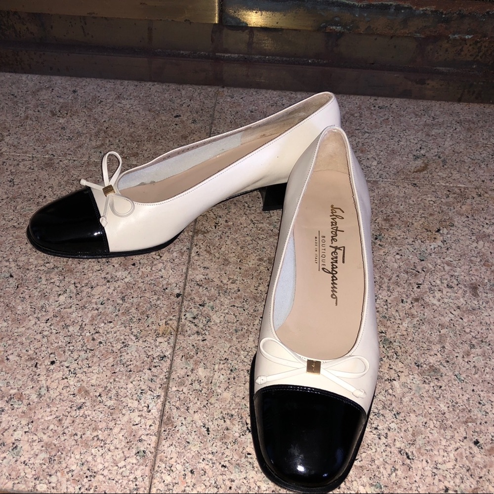 🎉 NEW 🎊 Salvatore Ferragamo Patent Pumps